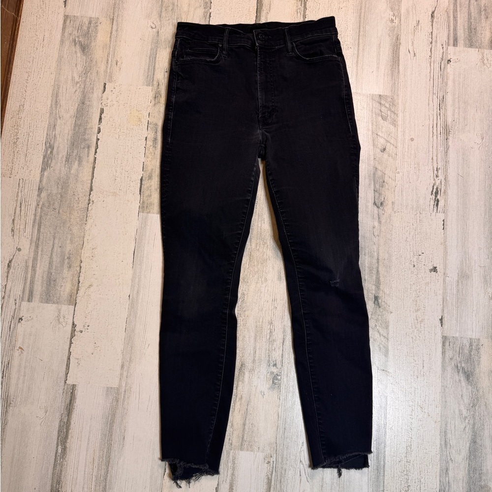 MOTHER The Stunner Zip Ankle Step Fray Not Guilty Faded Black Size 27 Jean